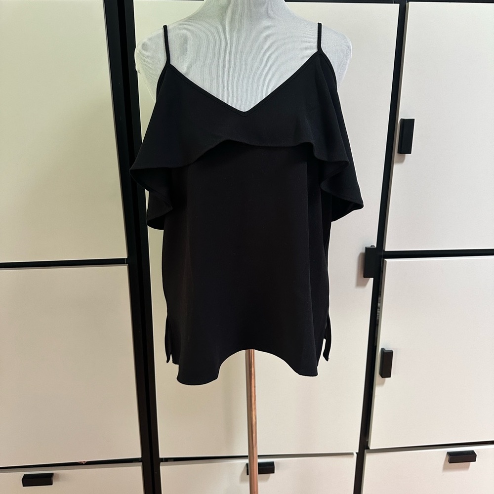 Ann Taylor Black cold shoulder top - Picture 4 of 11